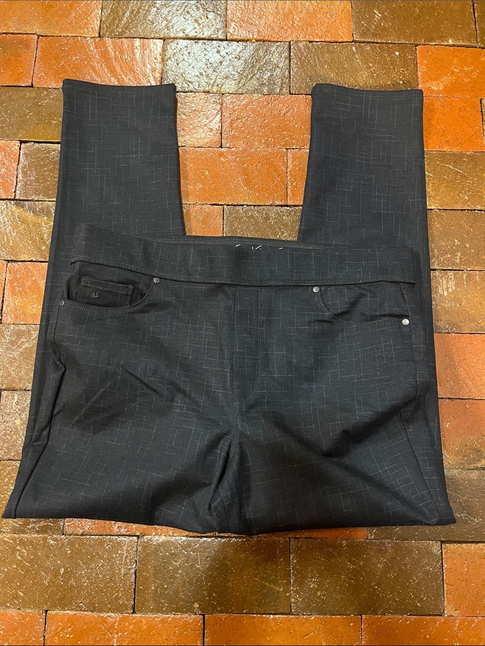 Gloria Vanderbilt size 18 trousers 30“ inseam slimming 3342